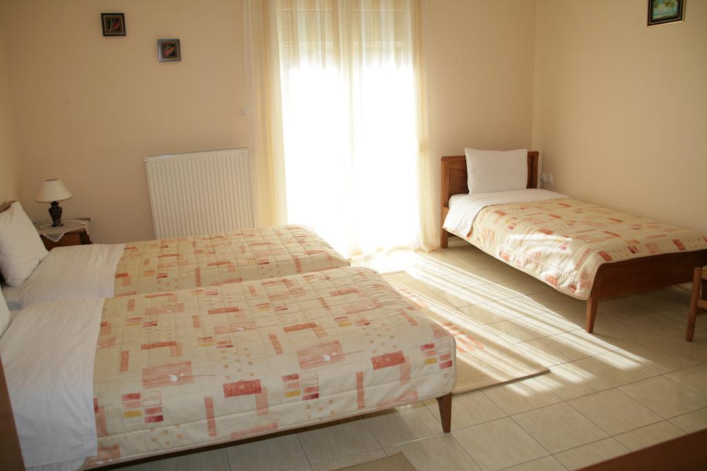 Elanthi Hostel Kastoria Exterior photo